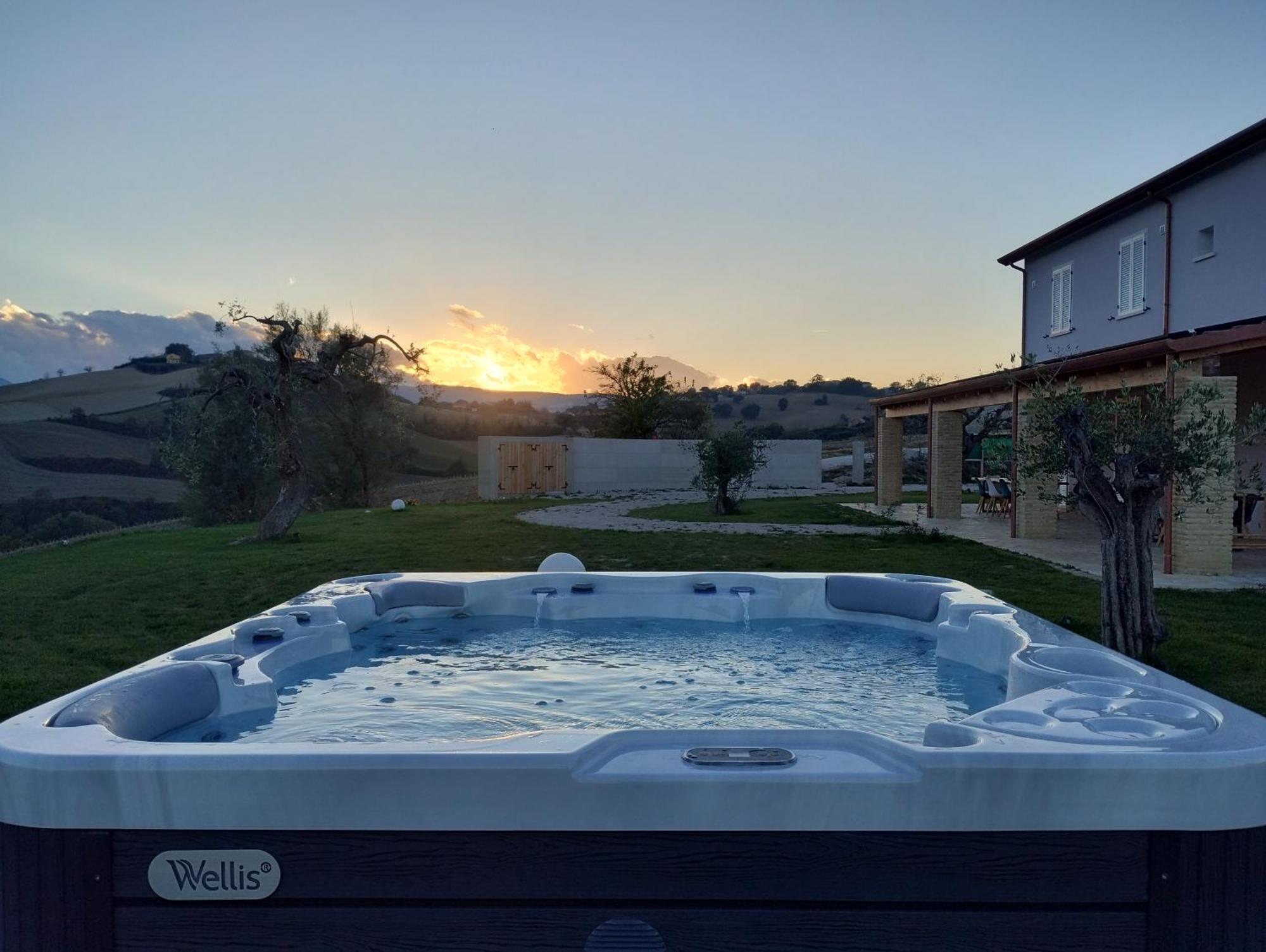 Апартаменты Casal Del Sole - La Ginestra Montefelcino Экстерьер фото